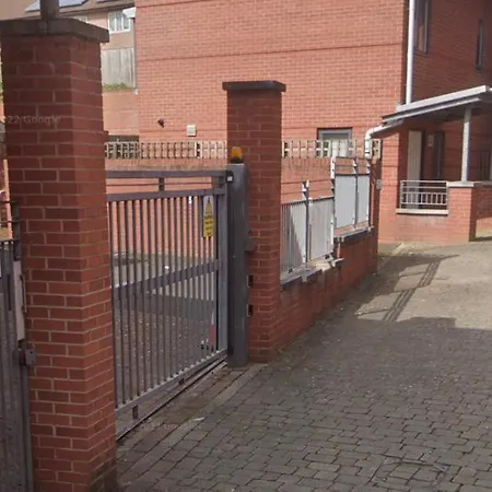 Parkcentral Birmingham City Centre - Near Chinatown - Private Gated Free Parking Exterior photo
