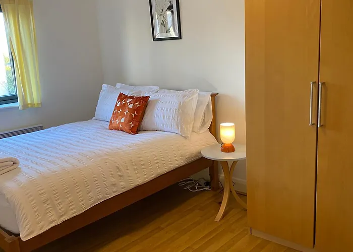 Parkcentral Birmingham City Centre - Near Chinatown - Private Gated Free Parking